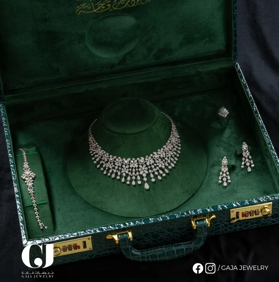Regal Heirloom: المجوهرات